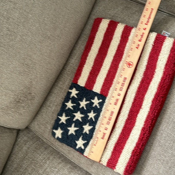 ✨ CHANDLER 4 CORNERS Stars and Stripes Hooked Wool Flag Pillow Cover - Picture 10 of 10